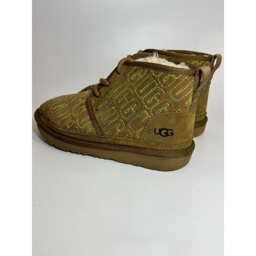 UGG Neumel Chukka Boots Graphic Stitch Logo Suede Look Chestnut Brown Size 2-FM5